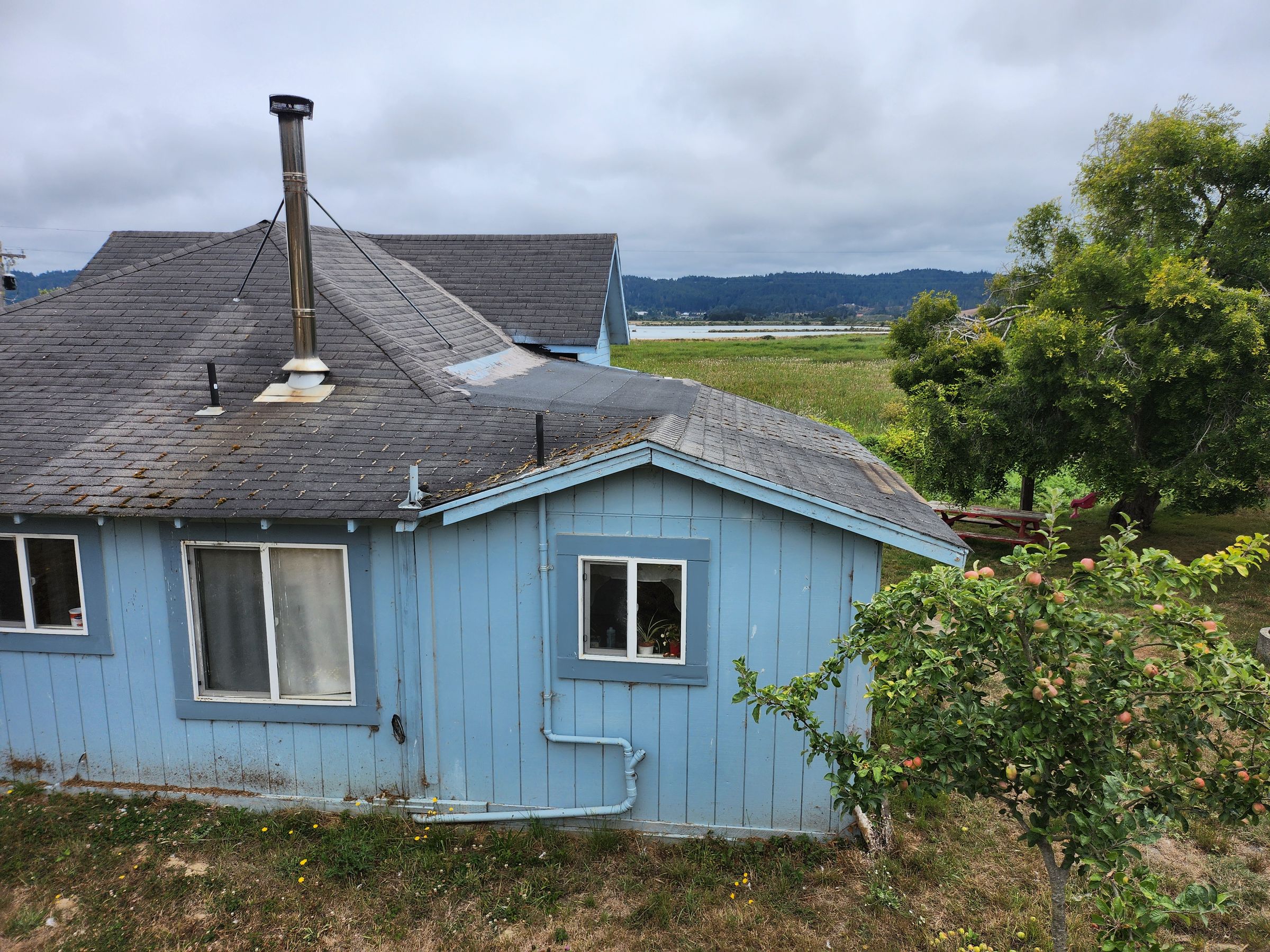 Humboldt's Local Roofing Experts's image