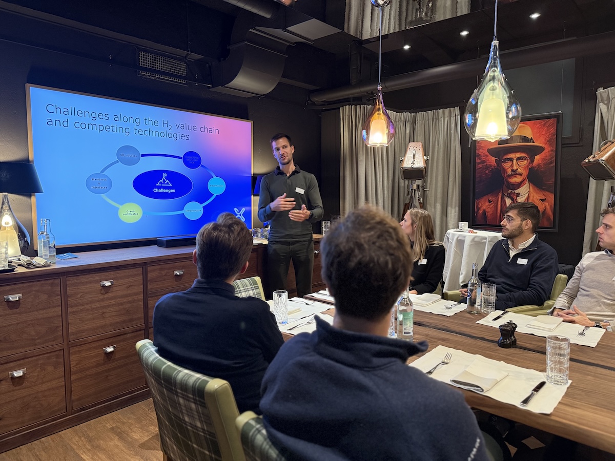 View Luka's LinkedIn profile