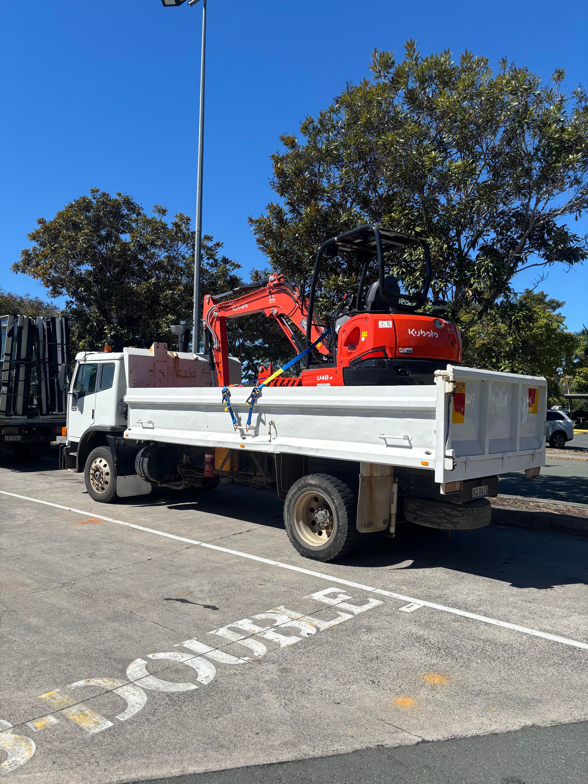 FRASER COAST SERVICES AND CONTRACTING's image
