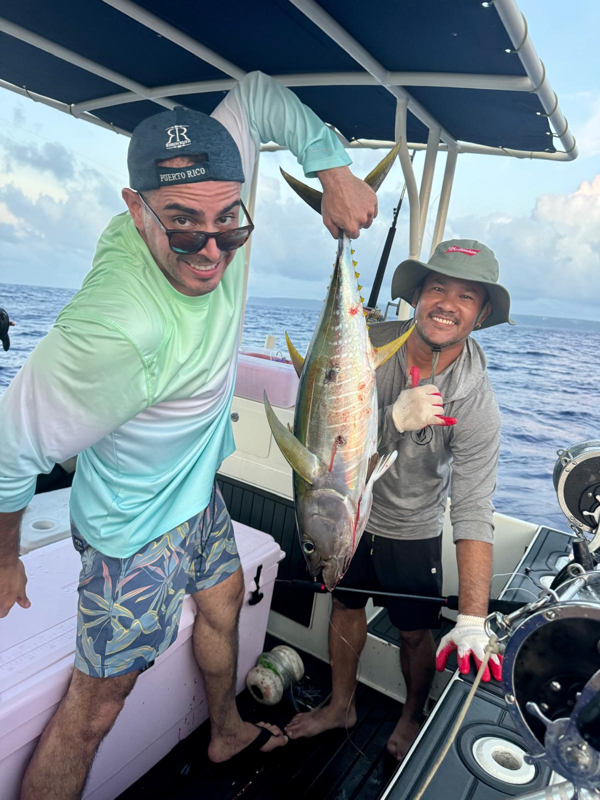 PESKAHOLICS CHARTER's image