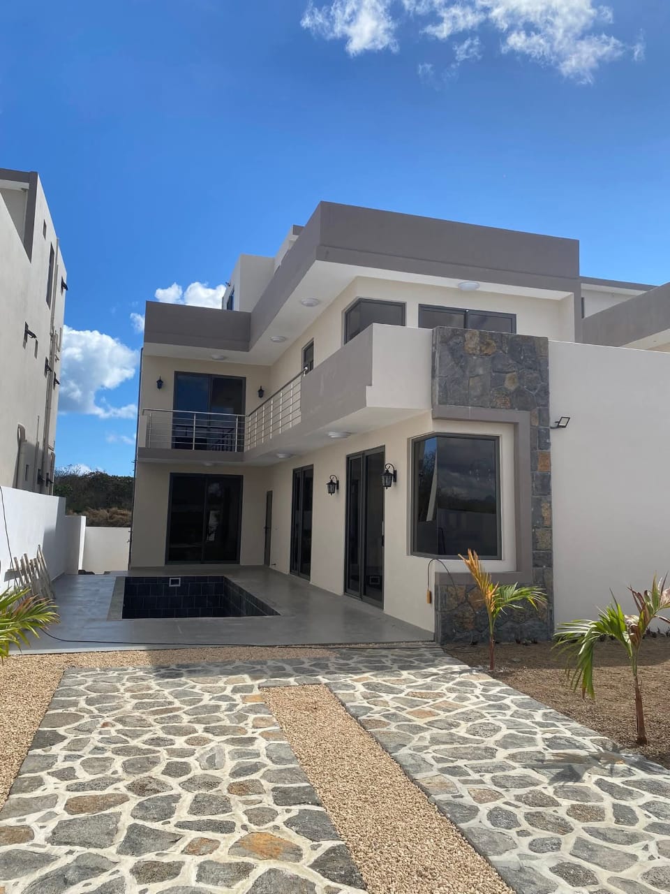 Luxor Estates Ltd's image