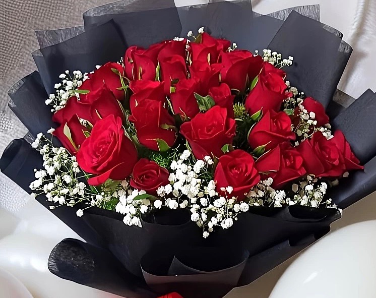 Red Roses with Breath Flowers
