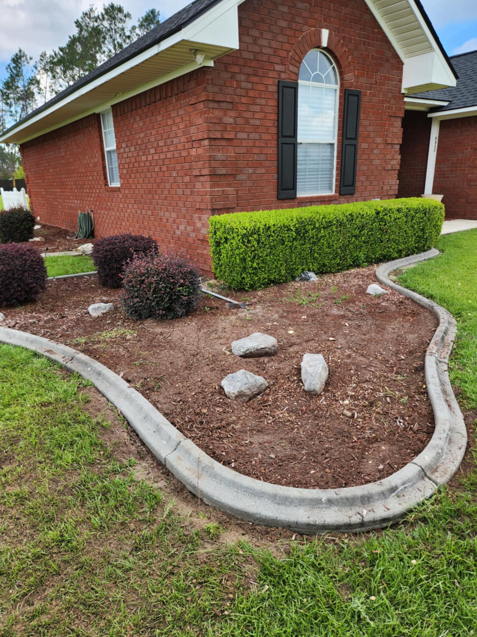 M & M Landscaping's image