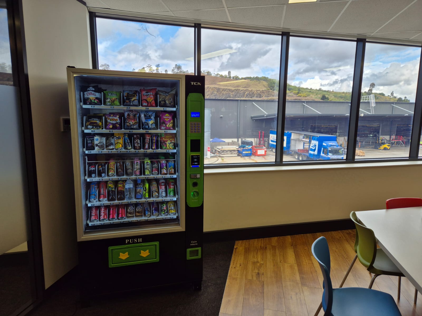 Easy Eats Vending's image