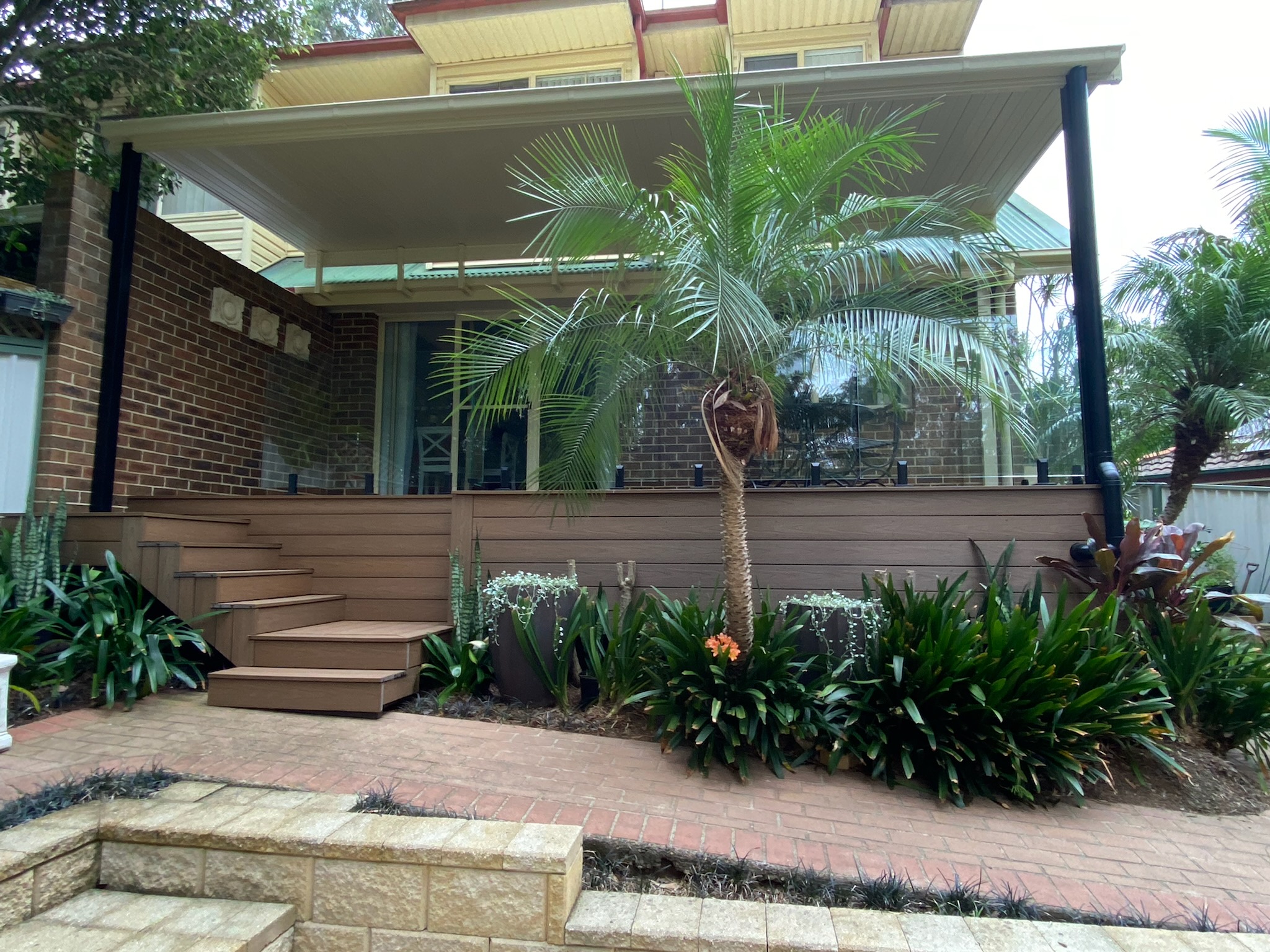 New deck and pergola with privacy screen - Finished