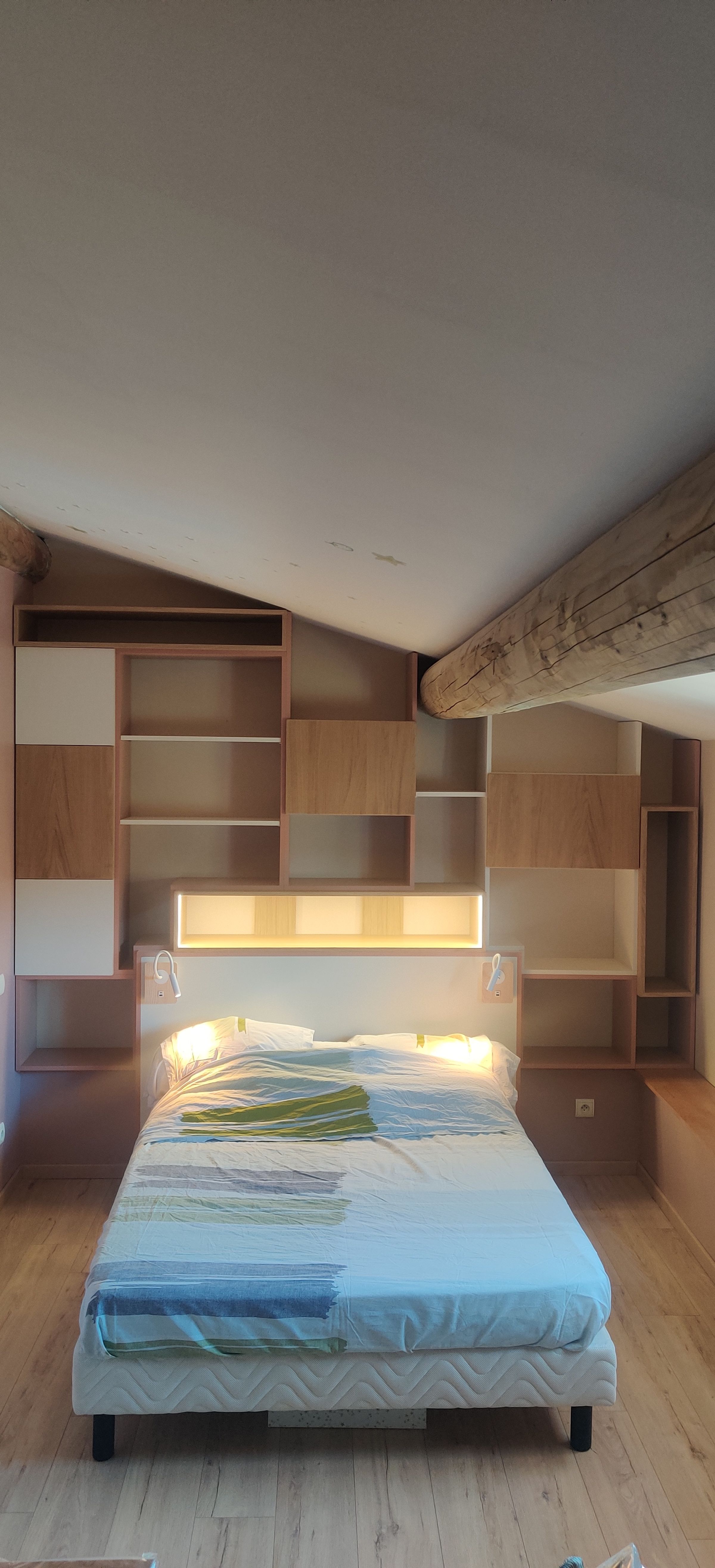 tête de lit / bibliothèque