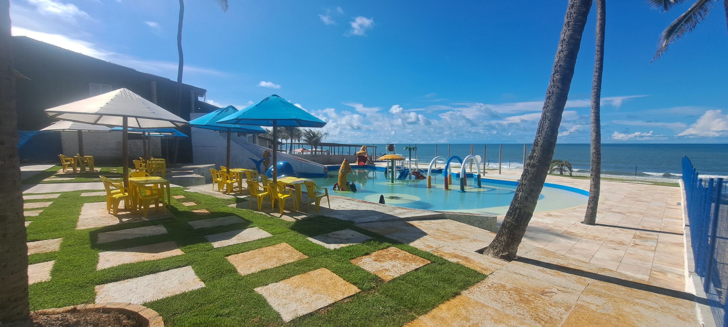 Canaver Beach Club's image