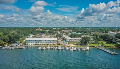 Marina Bay Resort Senior Living community  's image