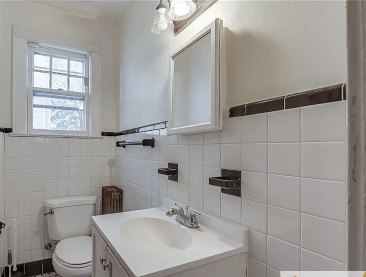 Knight life housing's image