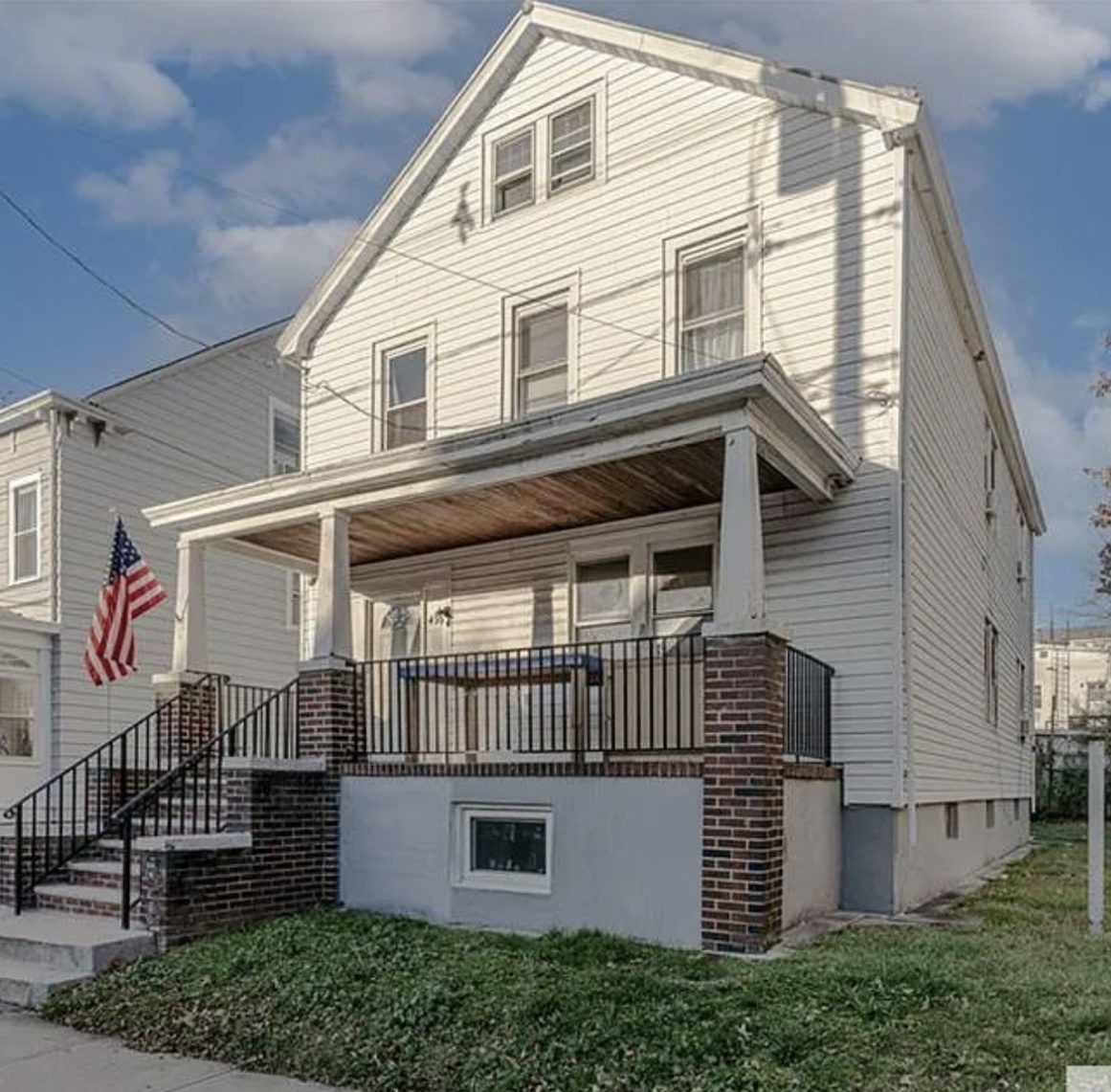Knight life housing's image