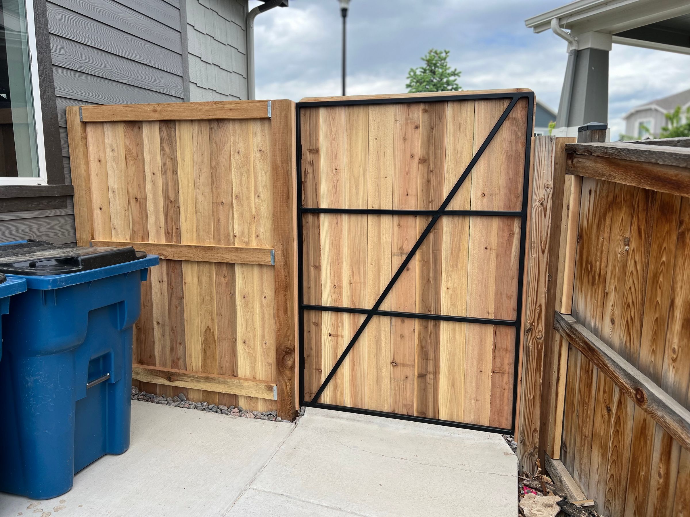 4 legends outdoor living and landscaping 's image