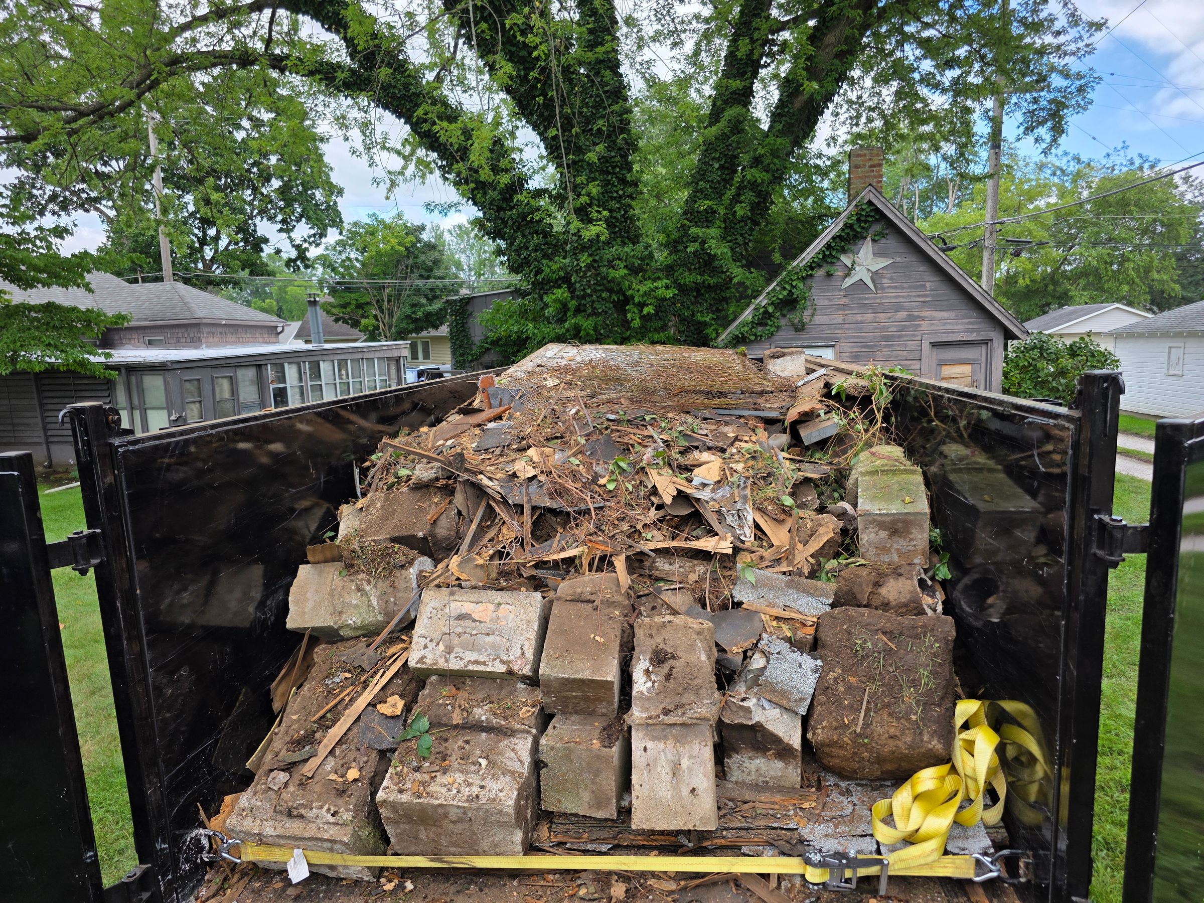 Stampede Hauling & Junk Removal, LLC's image
