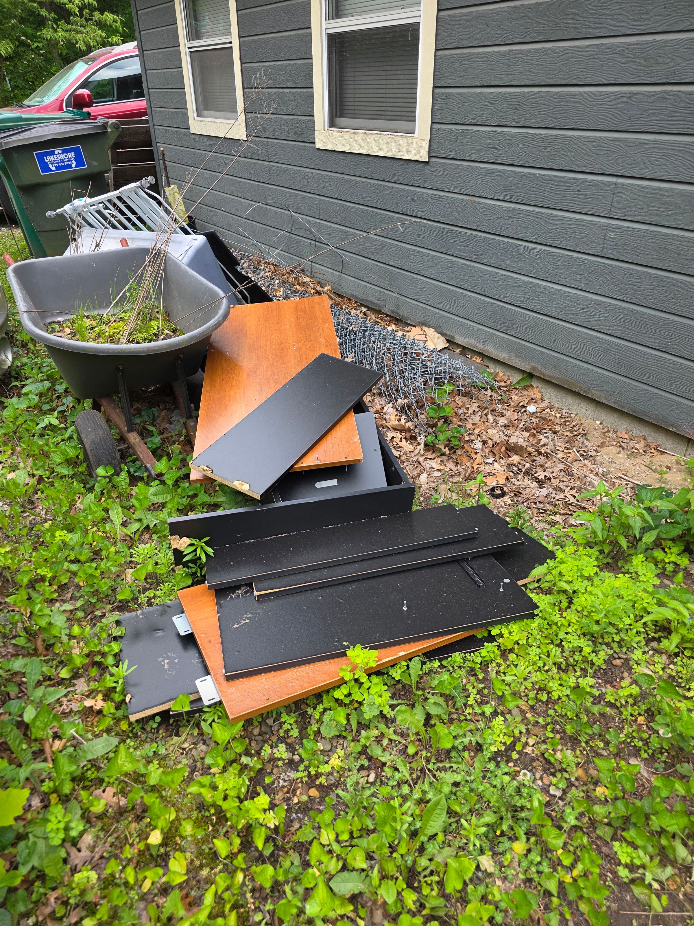Stampede Hauling & Junk Removal, LLC's image