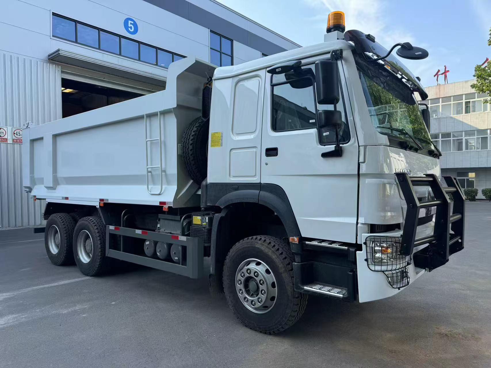 HeavyMatz Group: China's Heavy Machinery, Trucks & Vehicles's image
