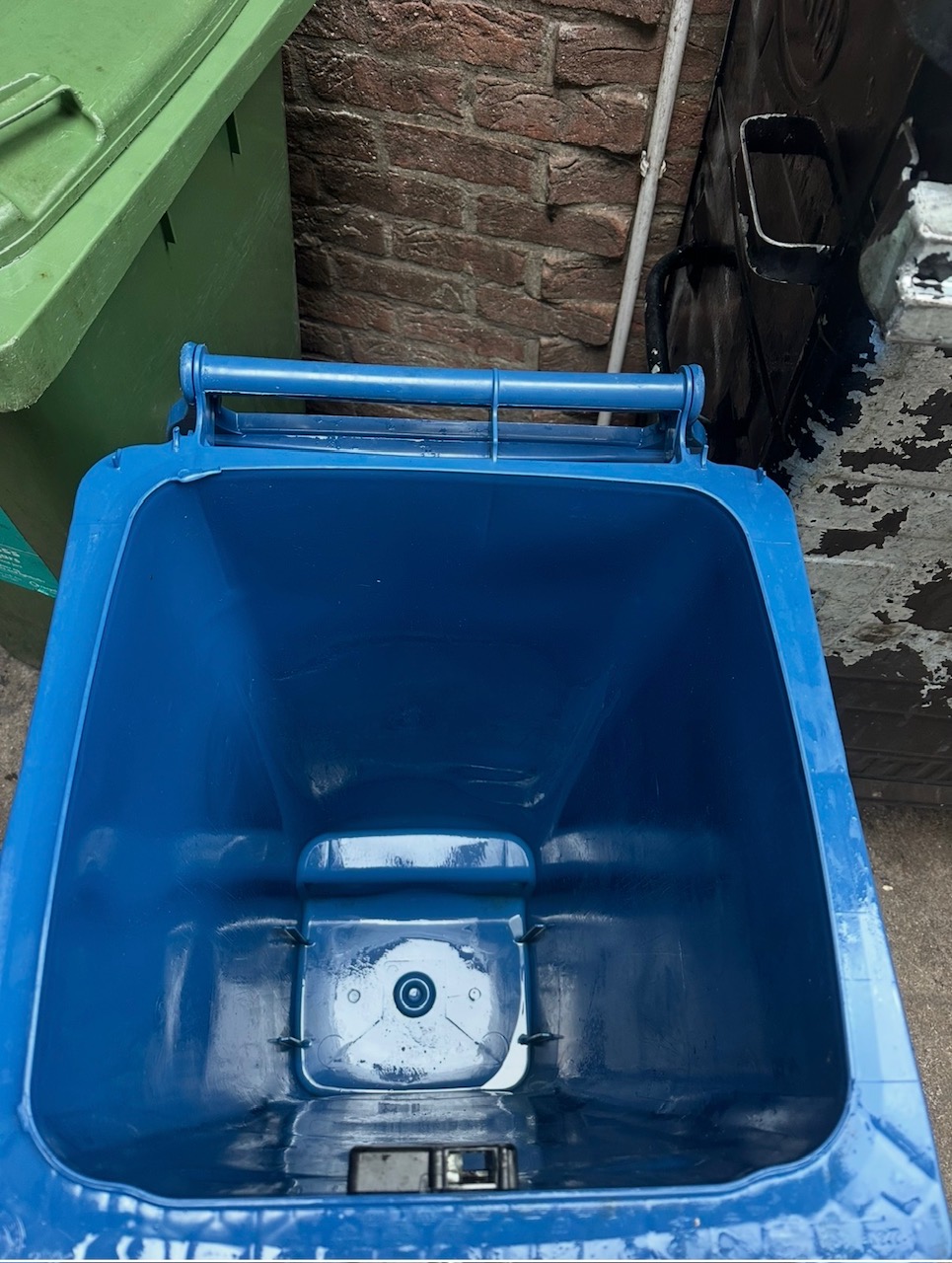 commercial food waste bin