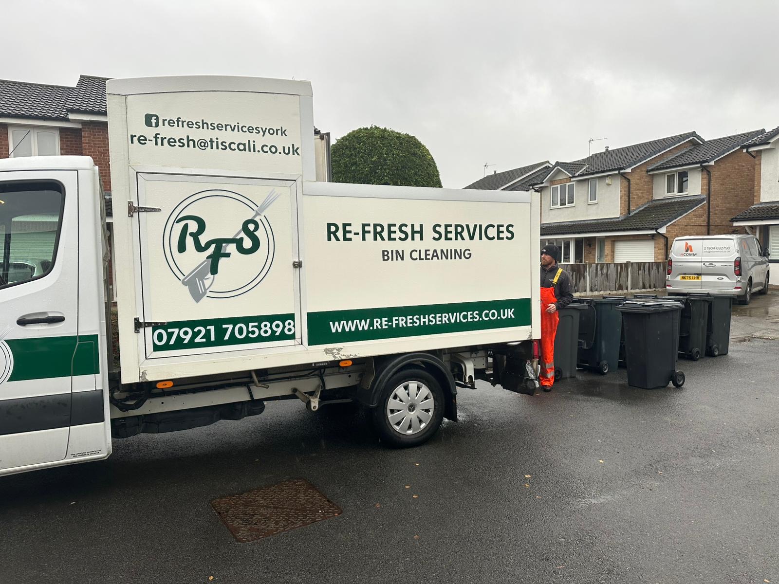 RE-FRESH SERVICES's image