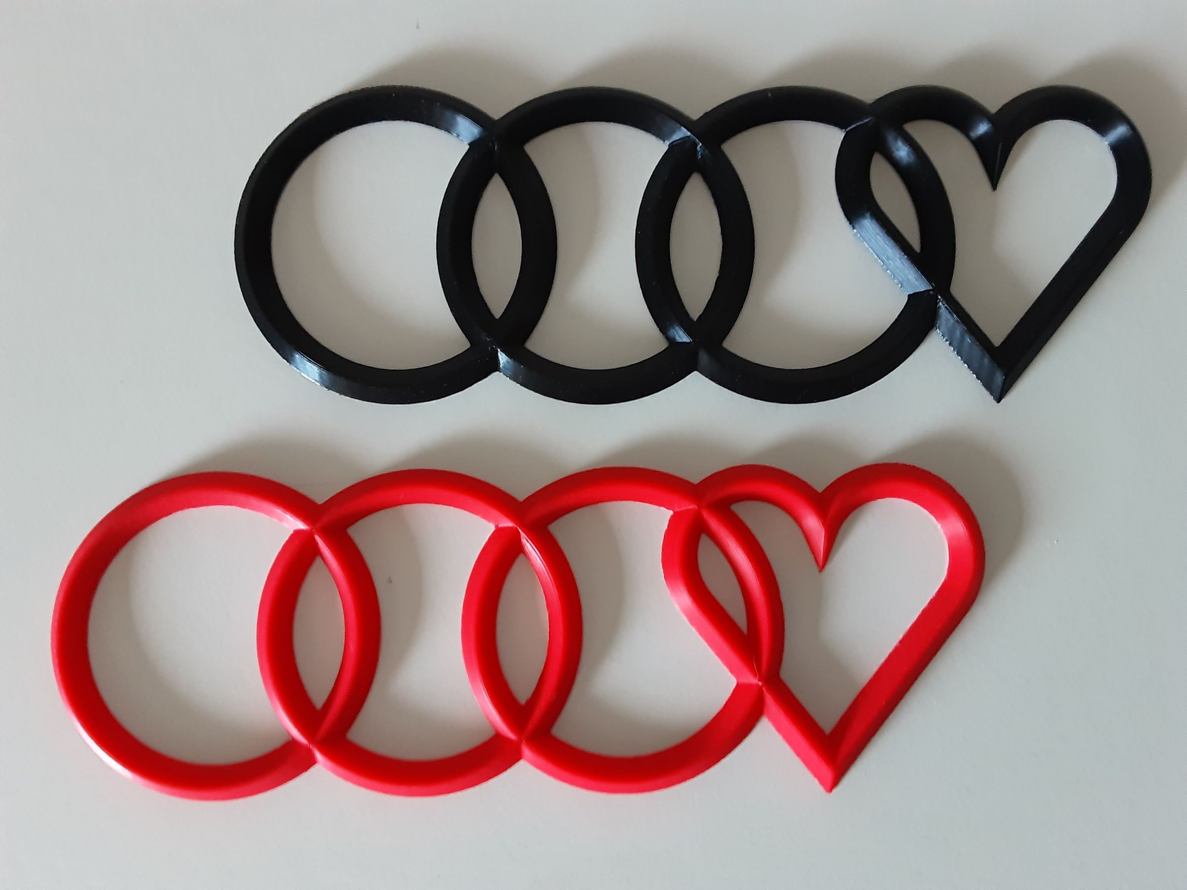 Embleme AuoFans Ringe mit Herz B: 20 cm H: 7 cm T: 4,5 cm