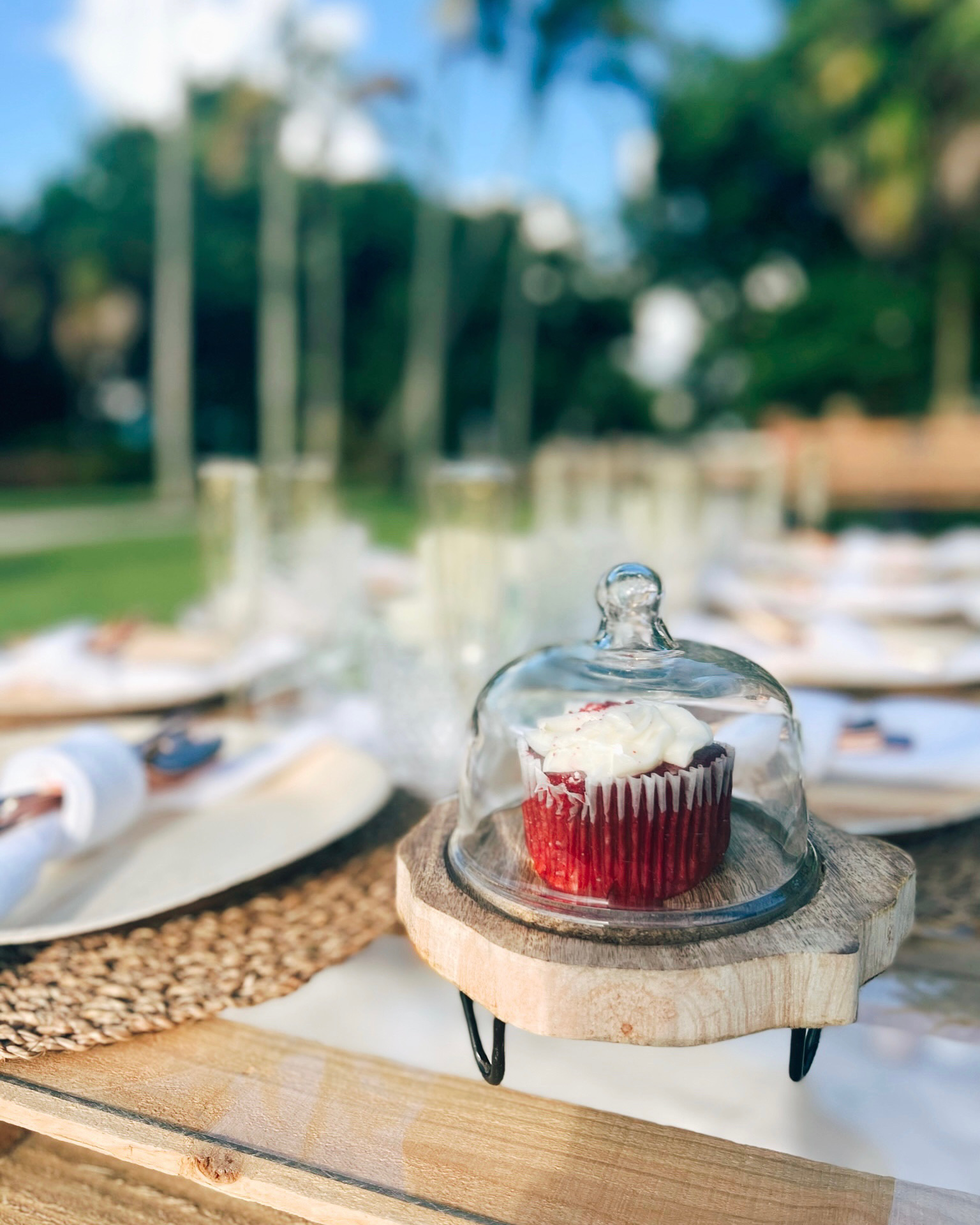 Hoppy Occasions | Luxury Picnic & Beach Event Setup's image