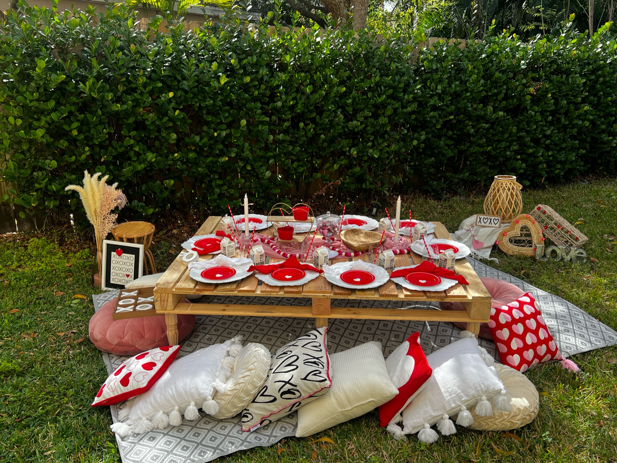 Hoppy Occasions | Luxury Picnic & Beach Event Setup's image