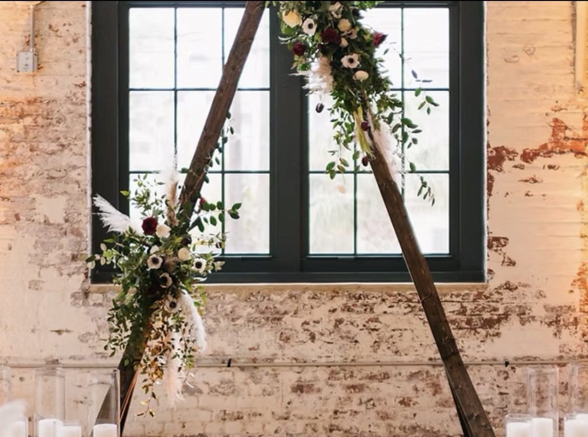 Hoppy Occasions | Luxury Picnic & Beach Event Setup's image