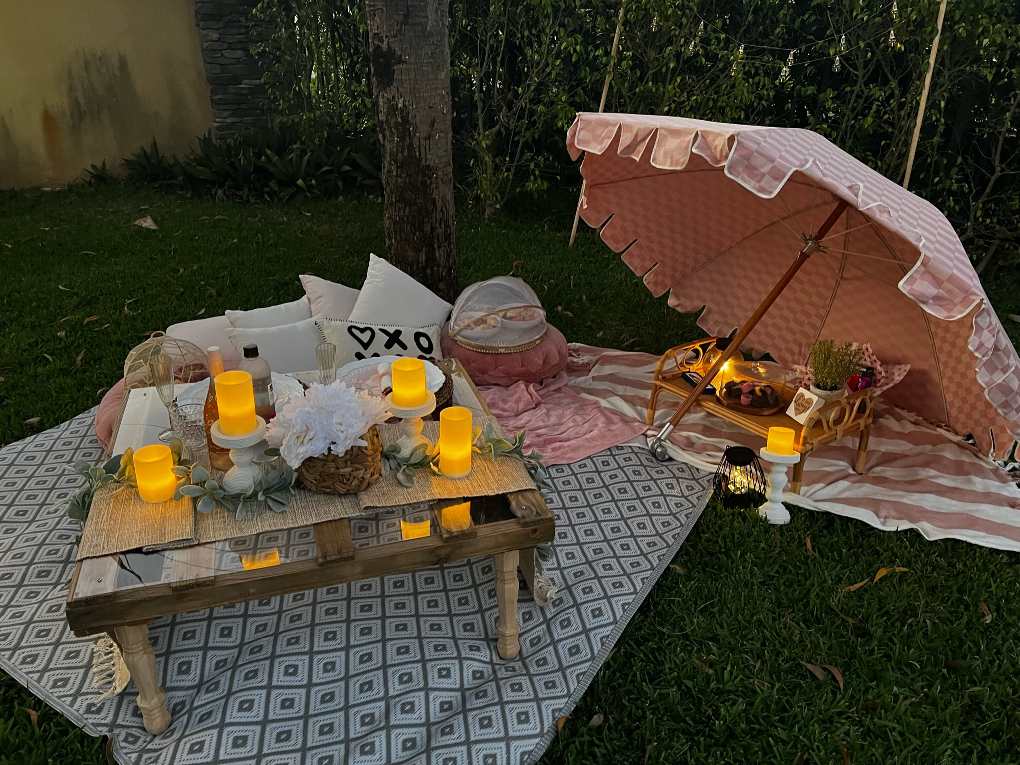 Hoppy Occasions | Luxury Picnic & Beach Event Setup's image