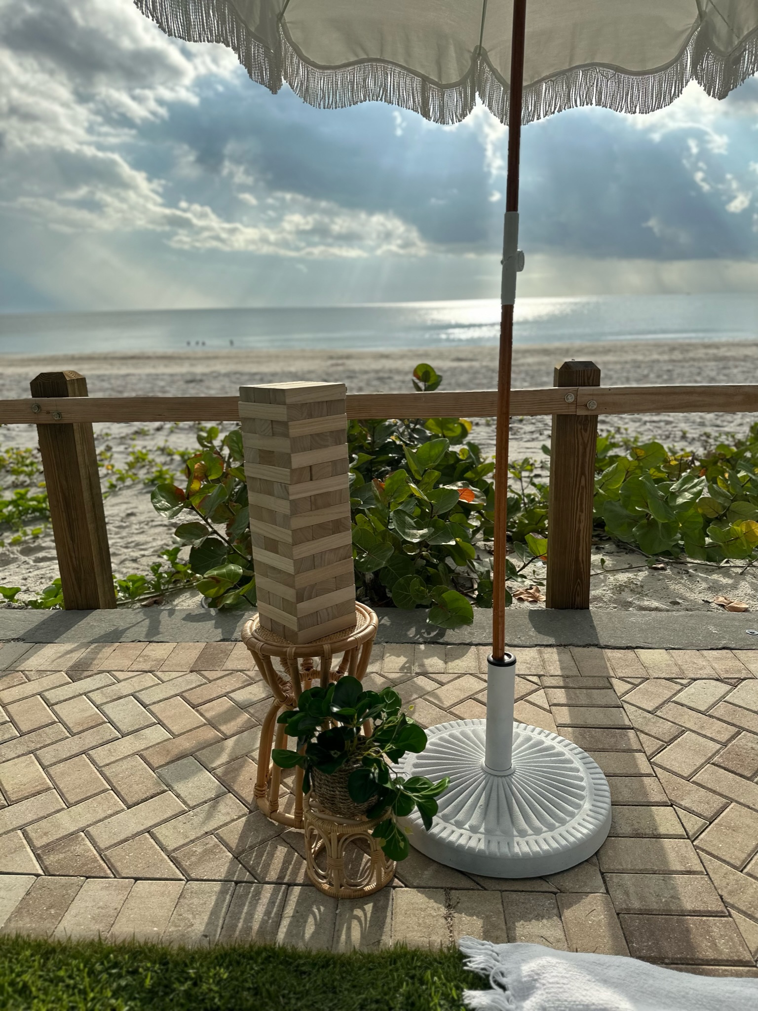 Hoppy Occasions | Luxury Picnic & Beach Event Setup's image