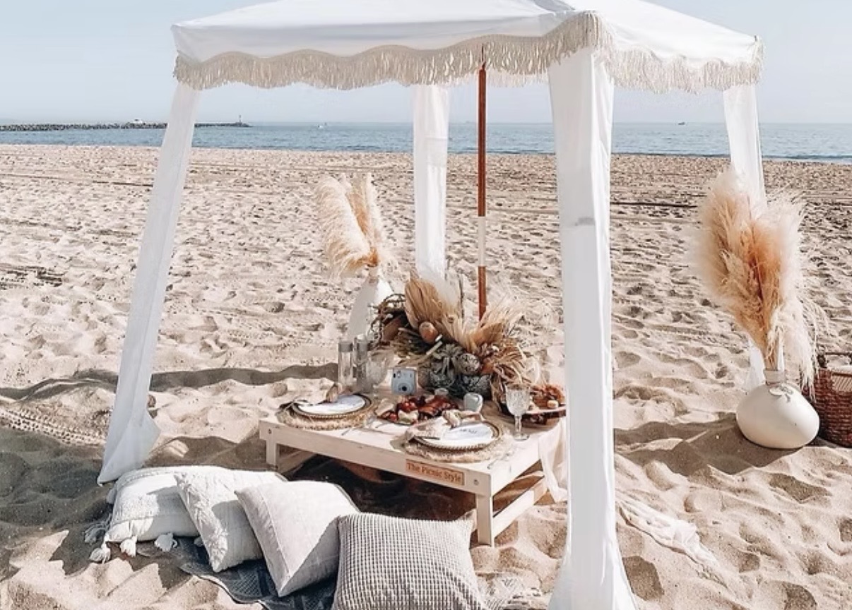 Hoppy Occasions | Luxury Picnic & Beach Event Setup's image