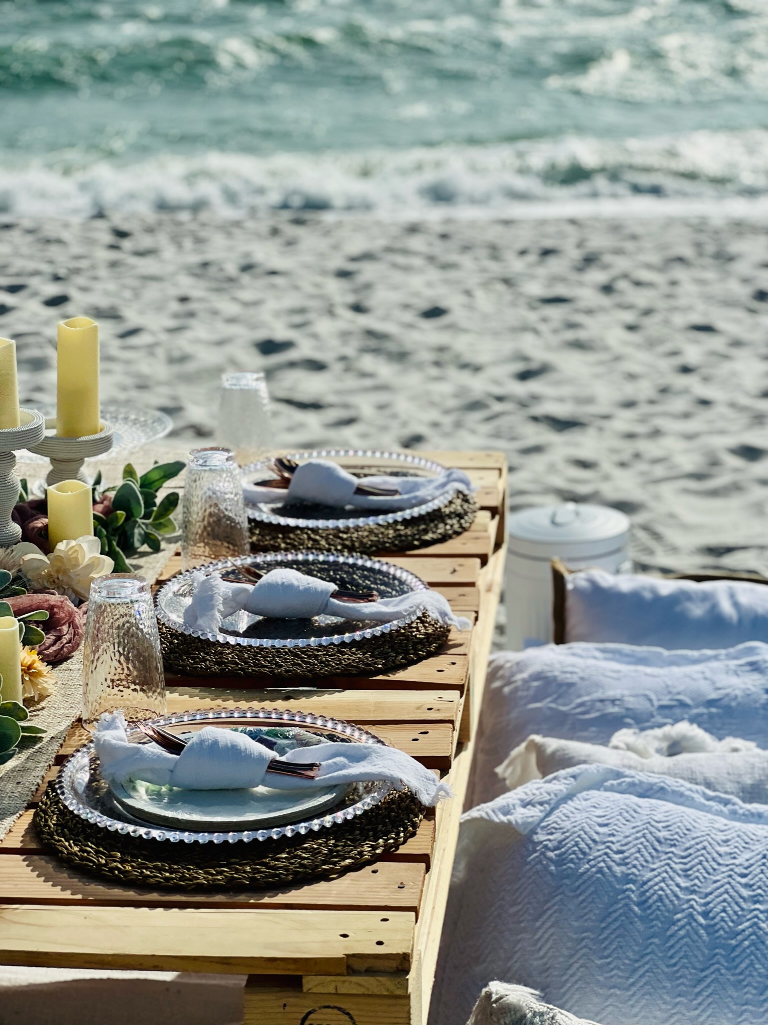 Hoppy Occasions | Luxury Picnic & Beach Event Setup's image