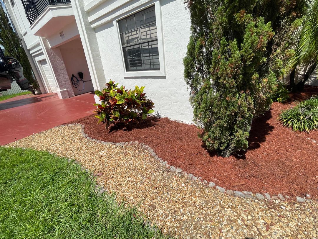 Rosebush Lawns's image