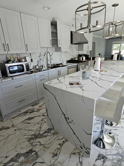 Kitchen Renovation / Cabinets Installation / Tile Installation