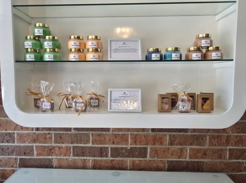 Full body waxing, sugaring, threading and more.'s image