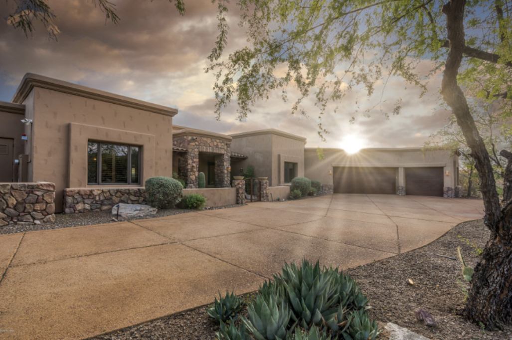 Corona Custom-Professional Residential Painting's image