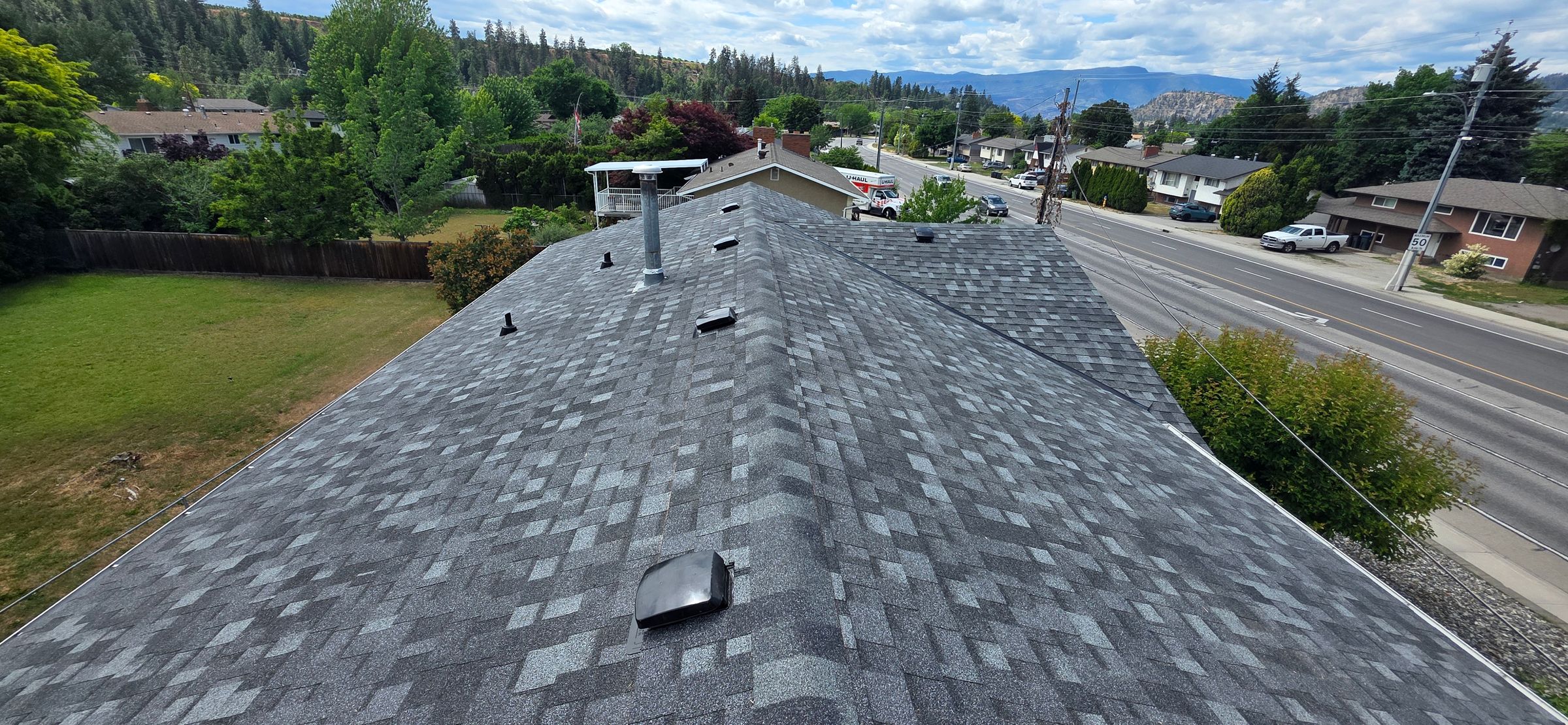Asphalt shingle reroof on residential home in Kelowna BC by Horizon Roofing and Metal Works