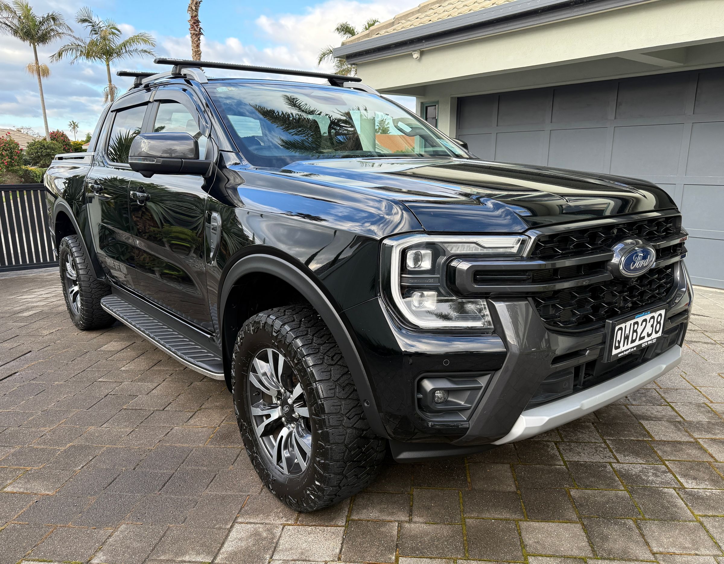 PREMIUM EXTERIOR WASH AND WAX