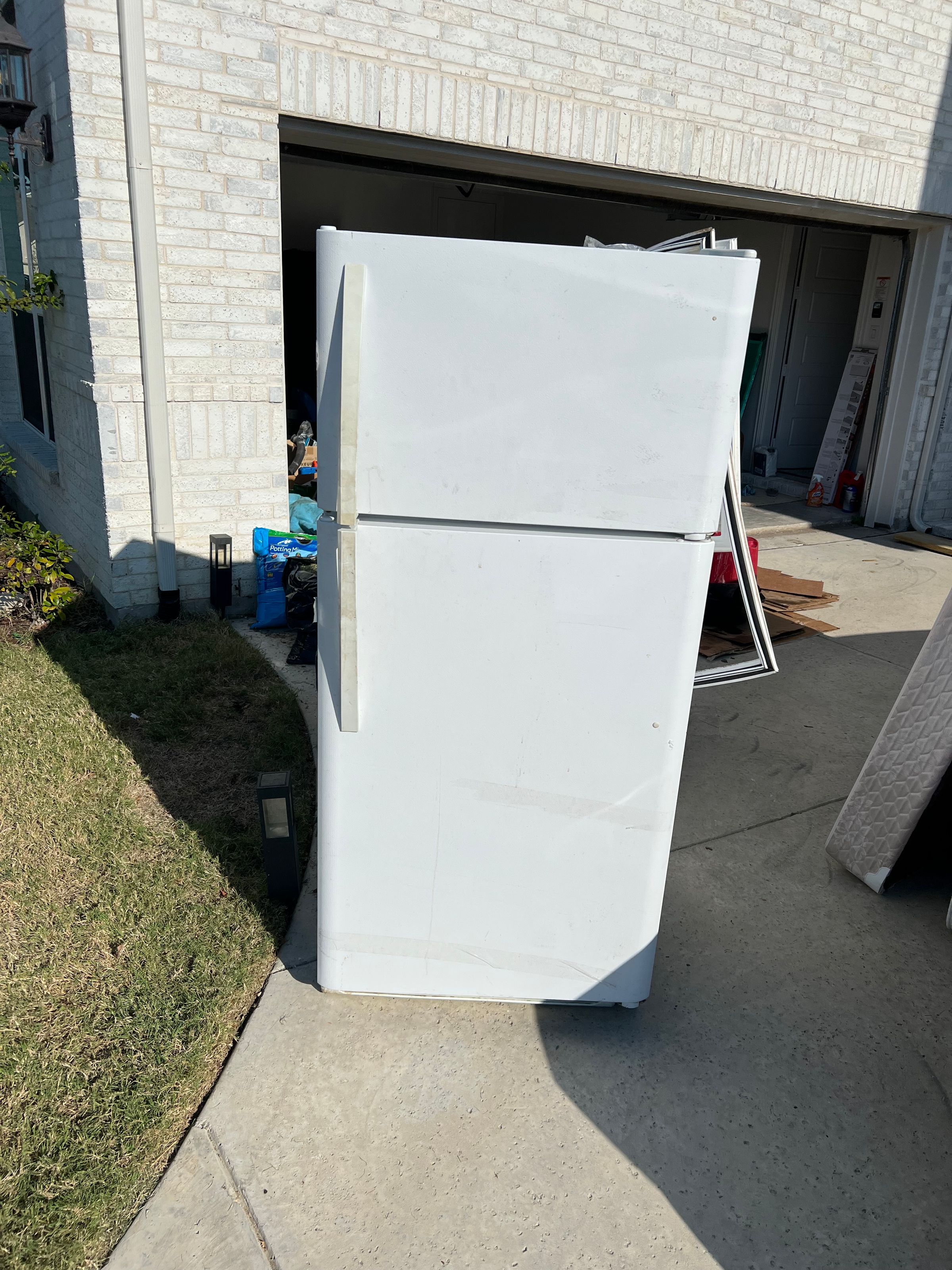 Colossal Removal & Recycling's image