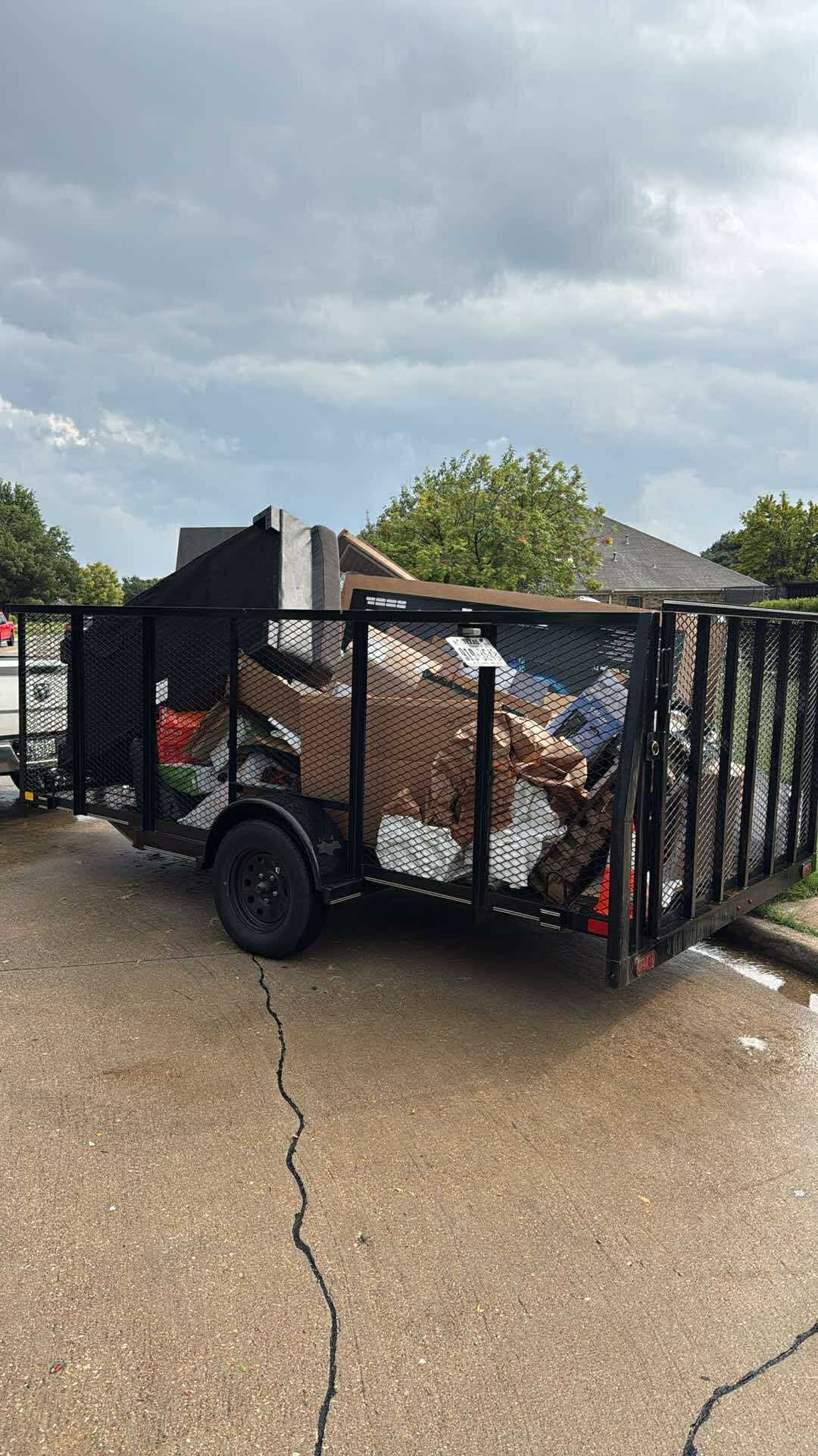 Colossal Removal & Recycling's image