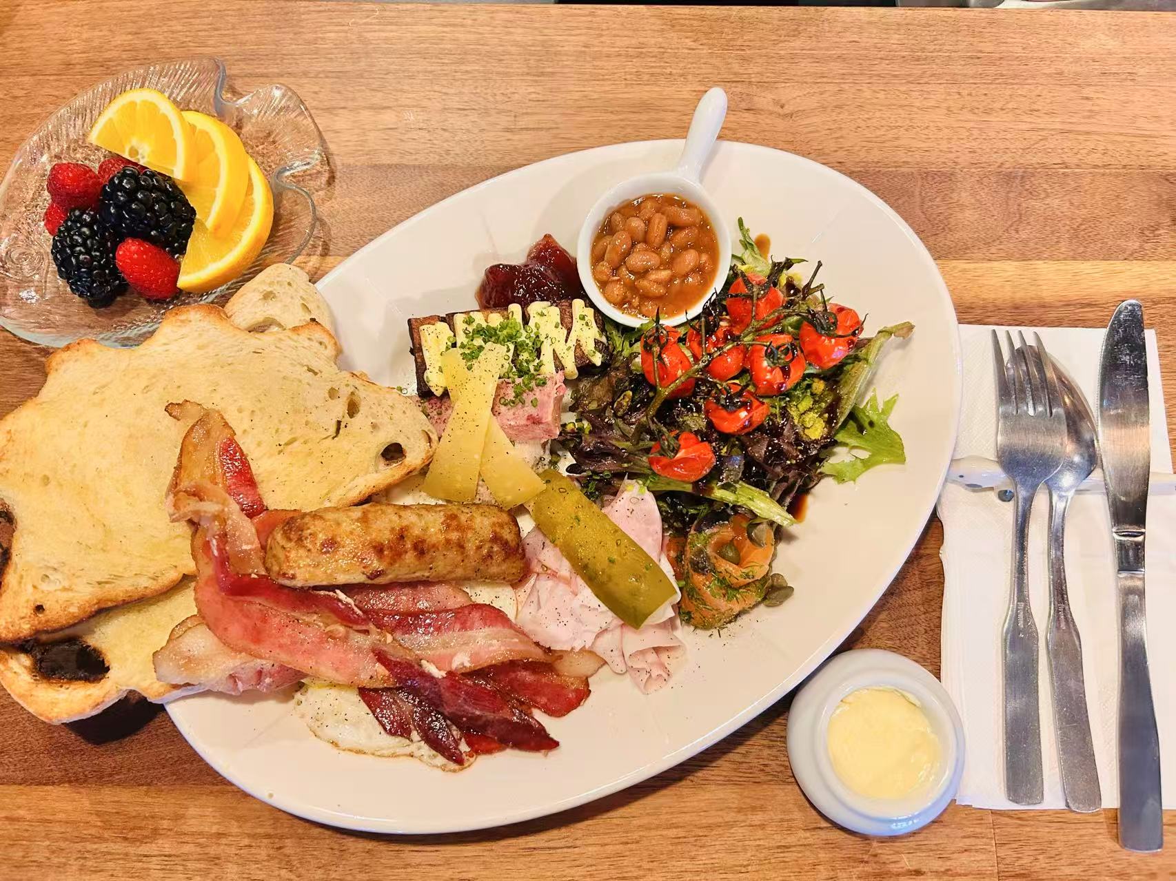 Mont Brise Brunch | Brunch  Café in Verdun Montreal's image