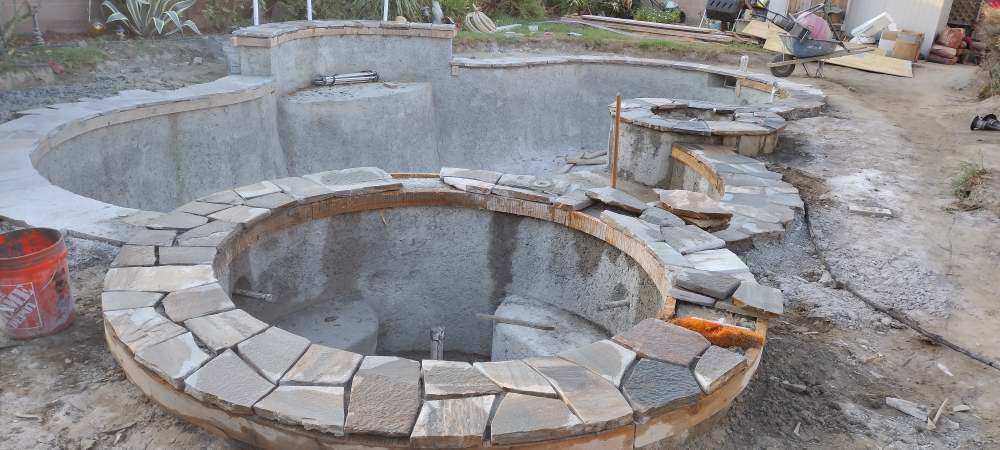 Reyes constructions 's image