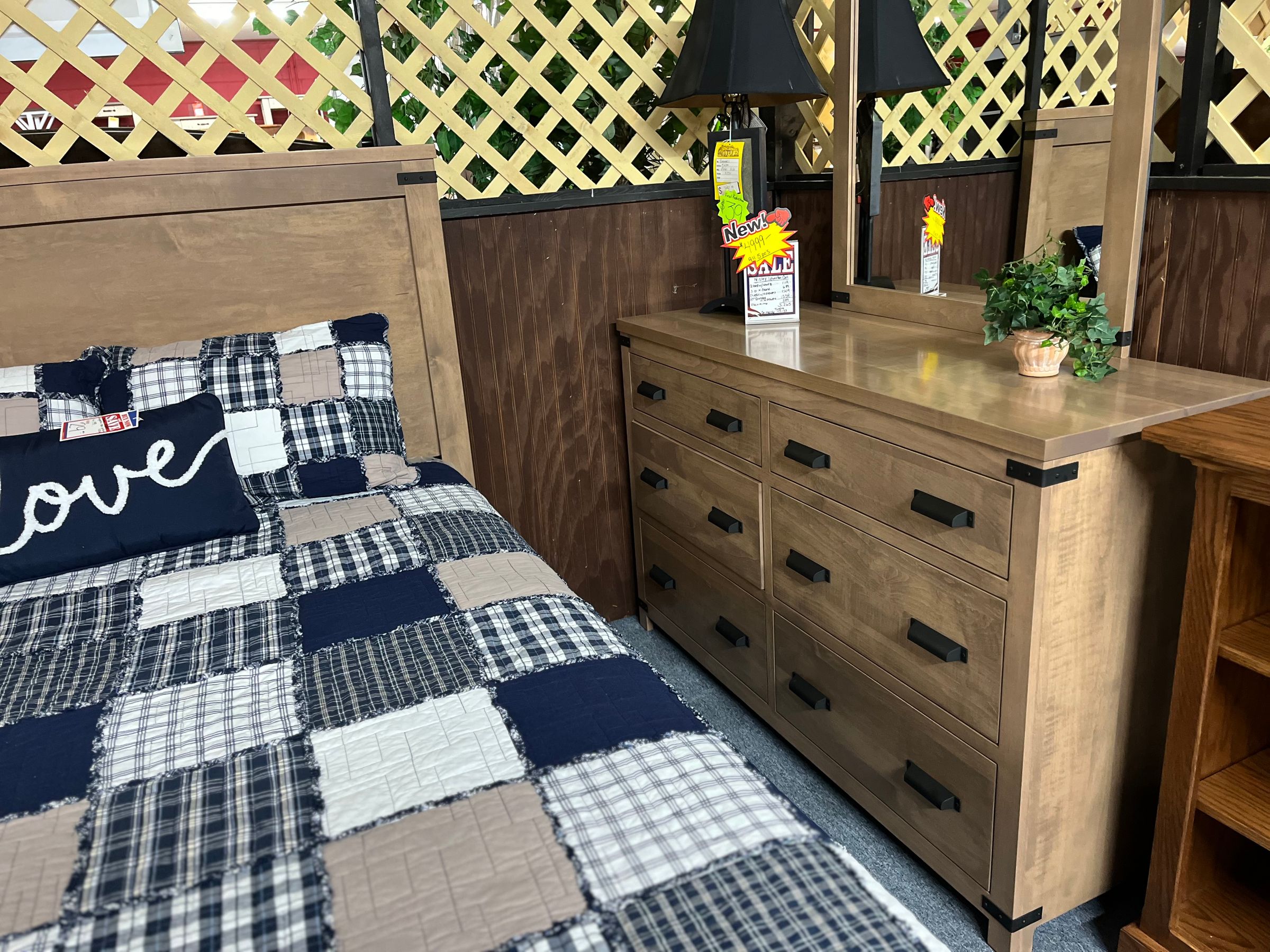 Amish and Sofa City Outlet's image