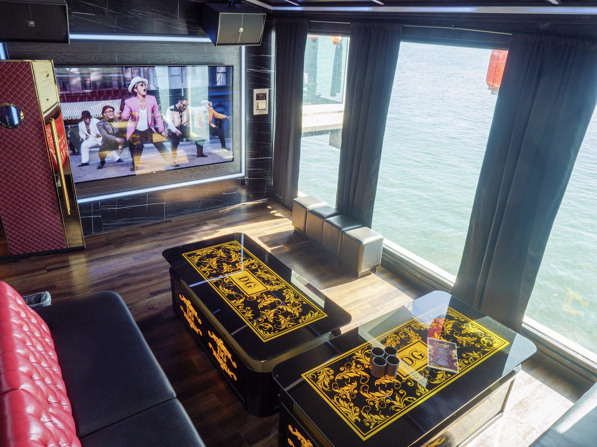 K2 (Water View)   Capacity: Up to 15 guests  Rate: $88/hour  Minimum: 2 hours  Deposit: $100  Notes: Scenic water view; 2-hour minimum reservation required.  