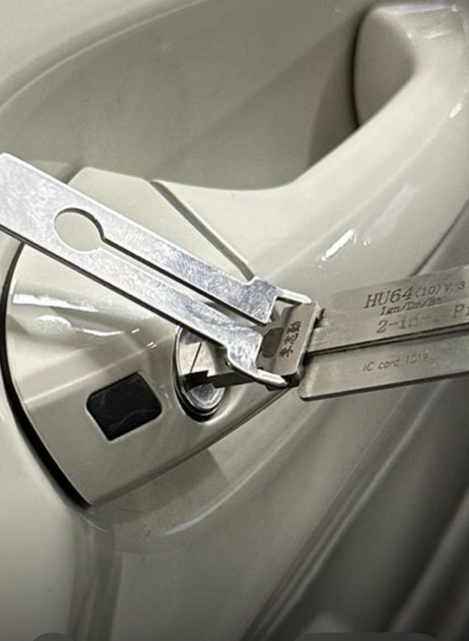 Isle of Wight Locksmith Services 's image