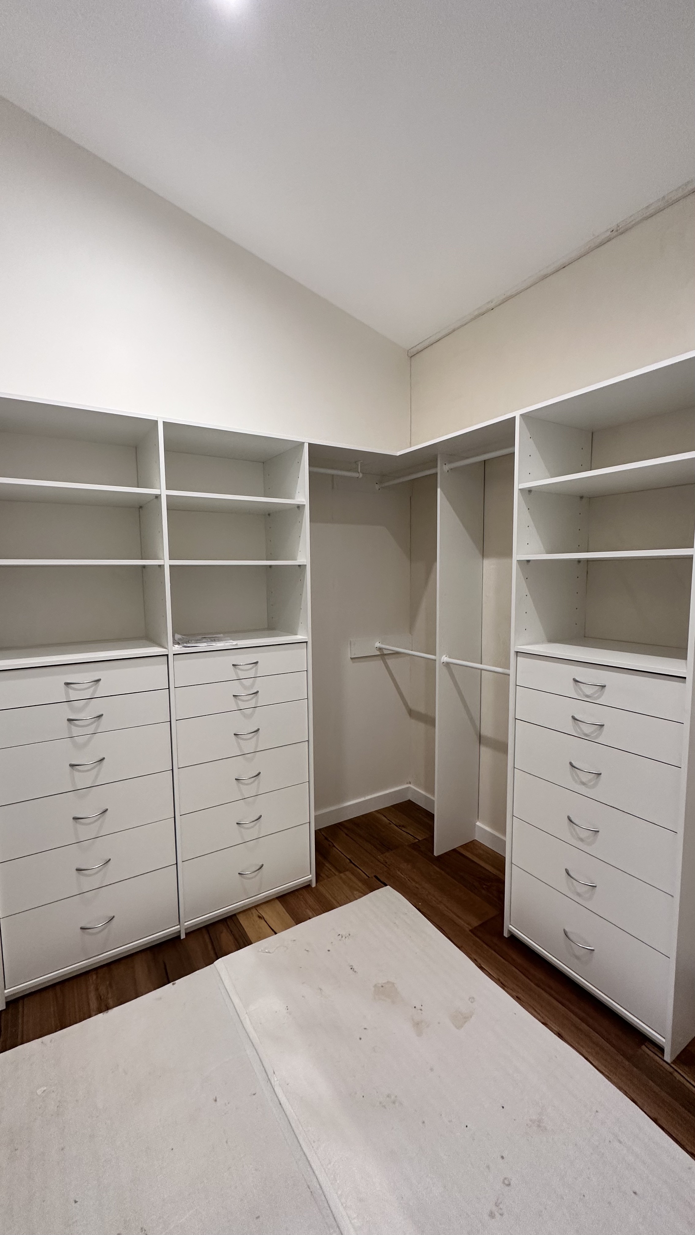 Aurella Interiors's image