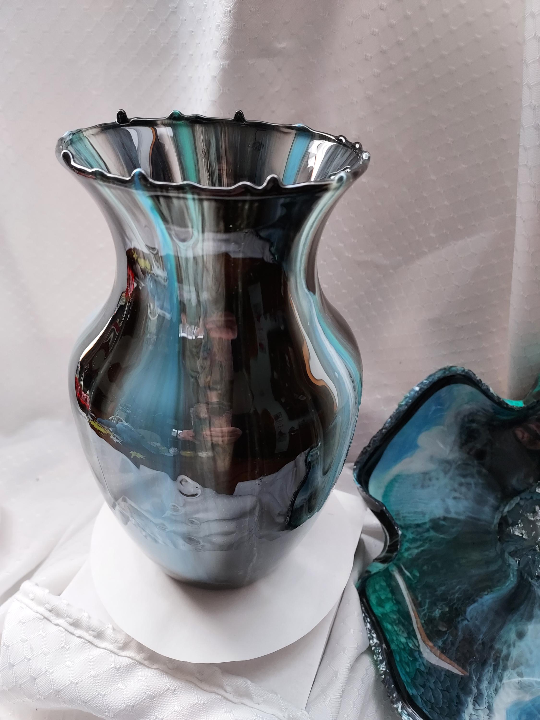 Vases and Blows
