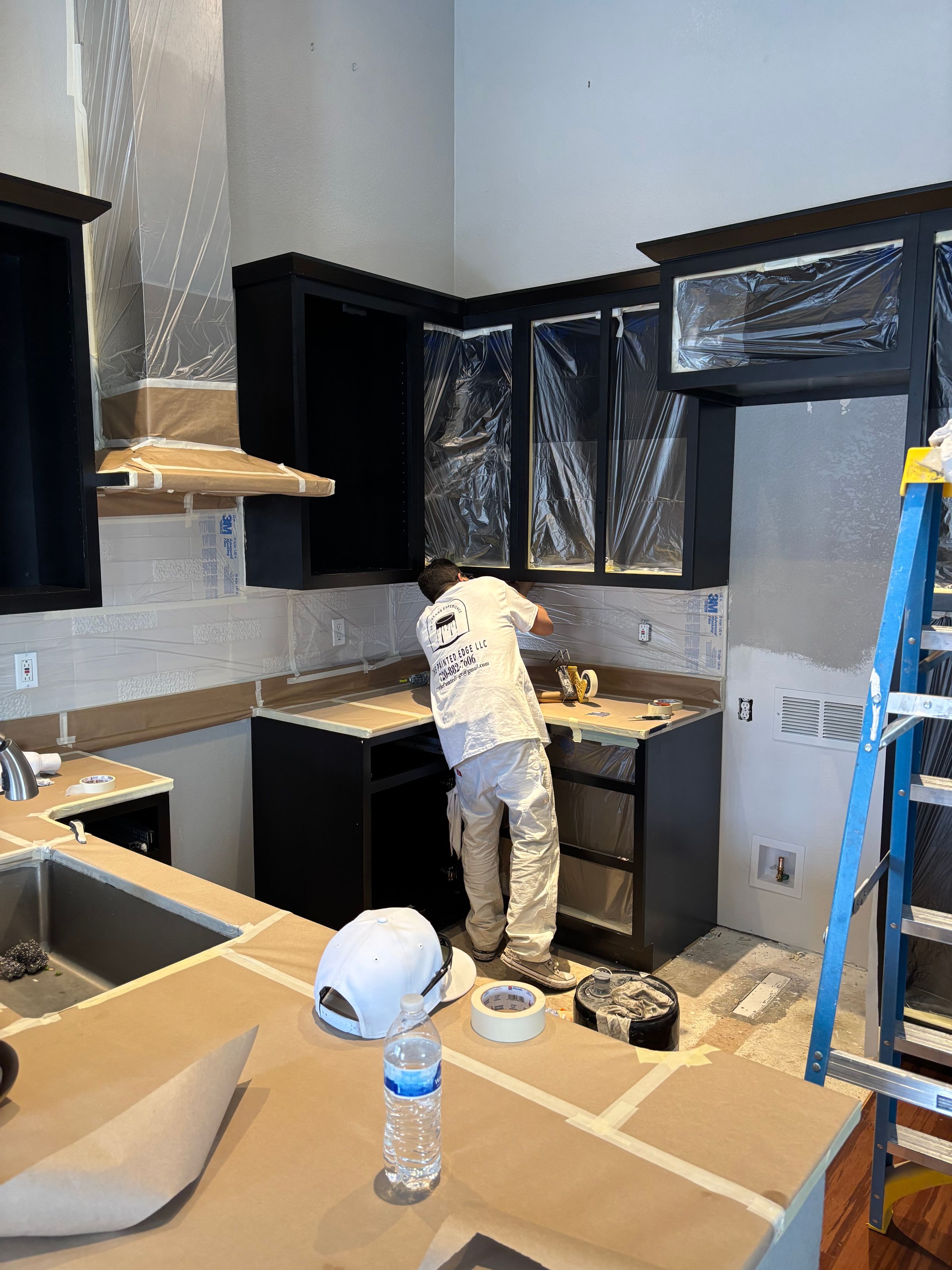 Before kitchen cabinets 