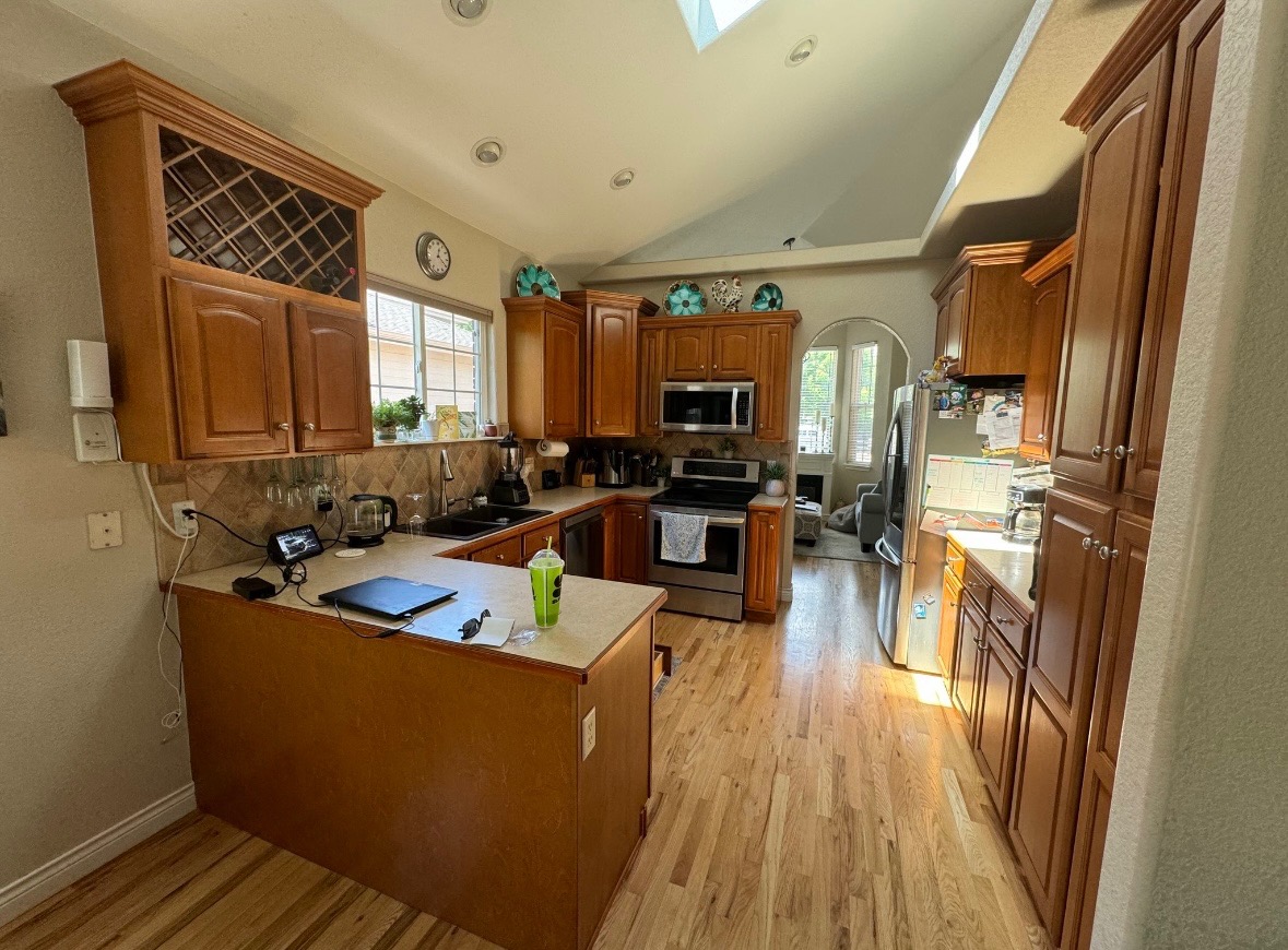 Before kitchen cabinets