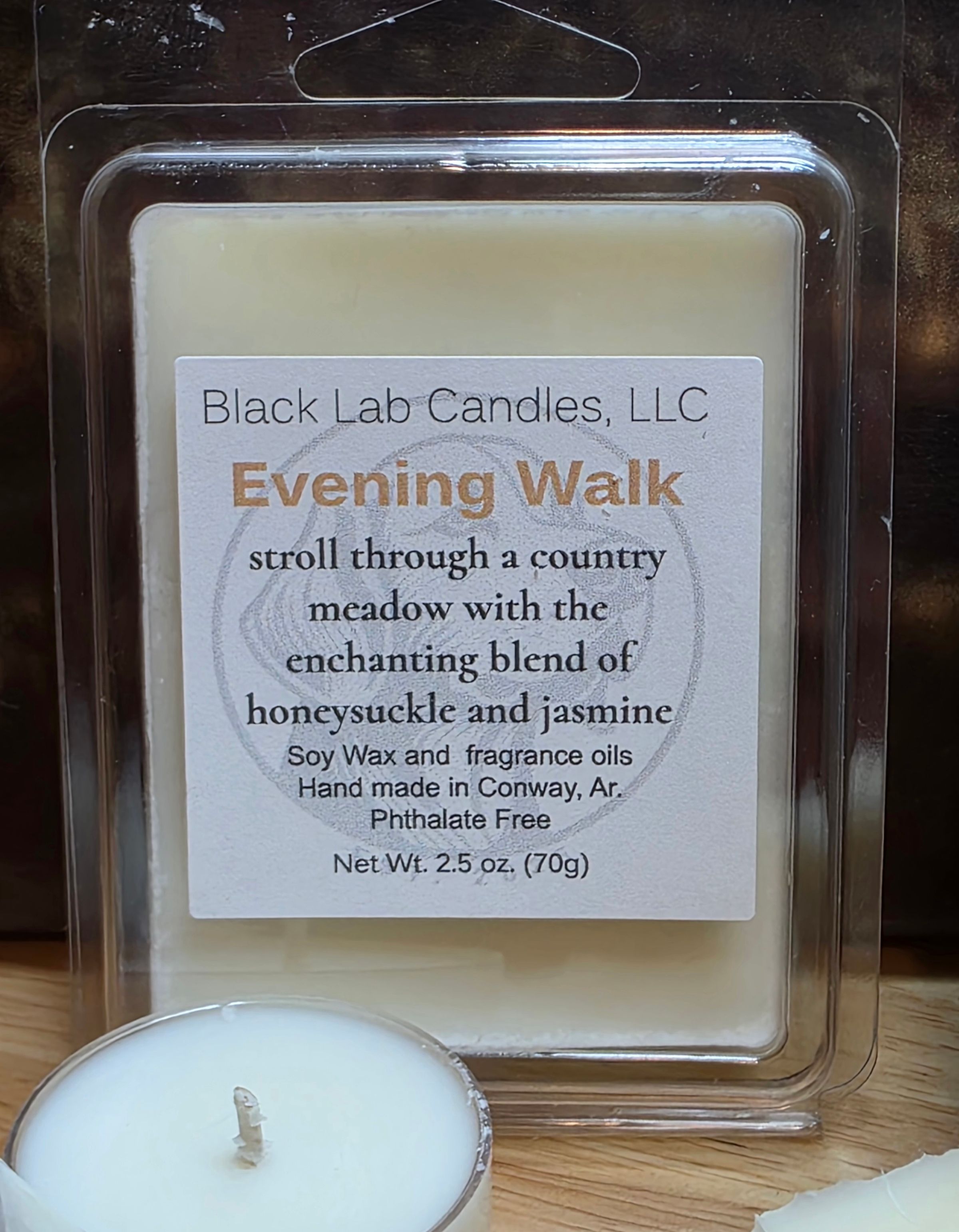 Pet-safe wax melt – Evening Stroll scent with honeysuckle, and Jasmine