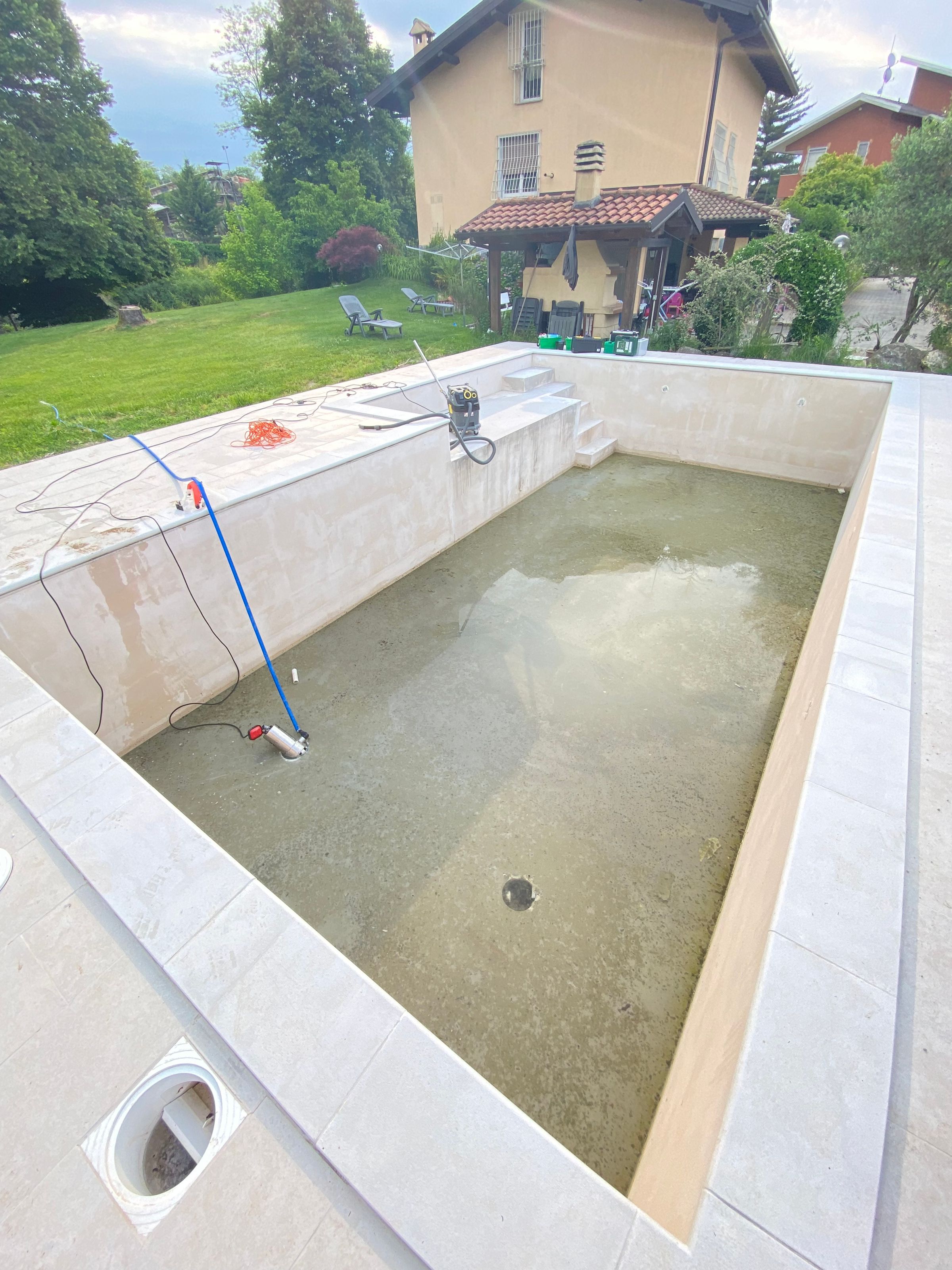 Posa rivestimento piscina 