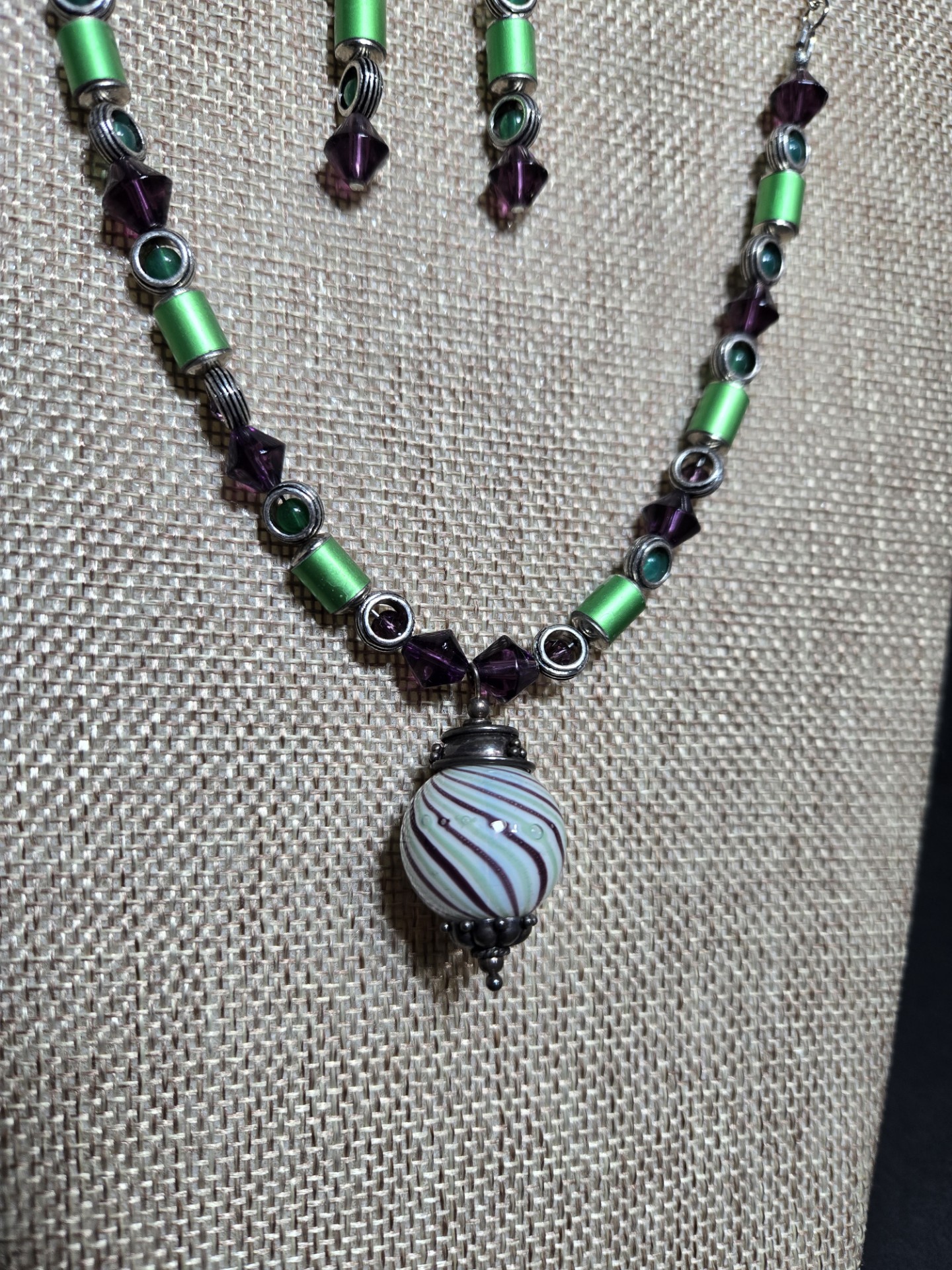 Necklace and earring set