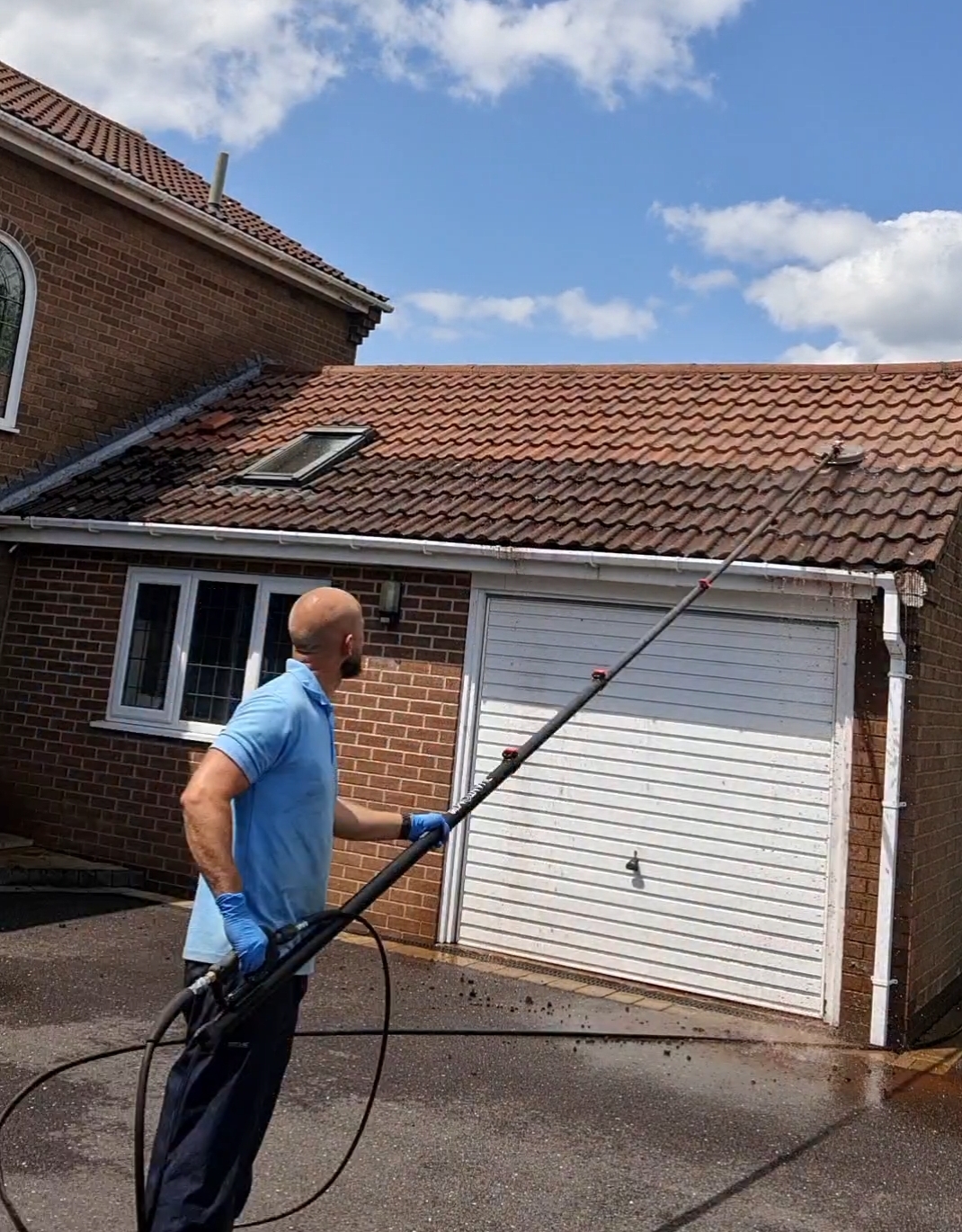 specialist low pressure roof cleaning 