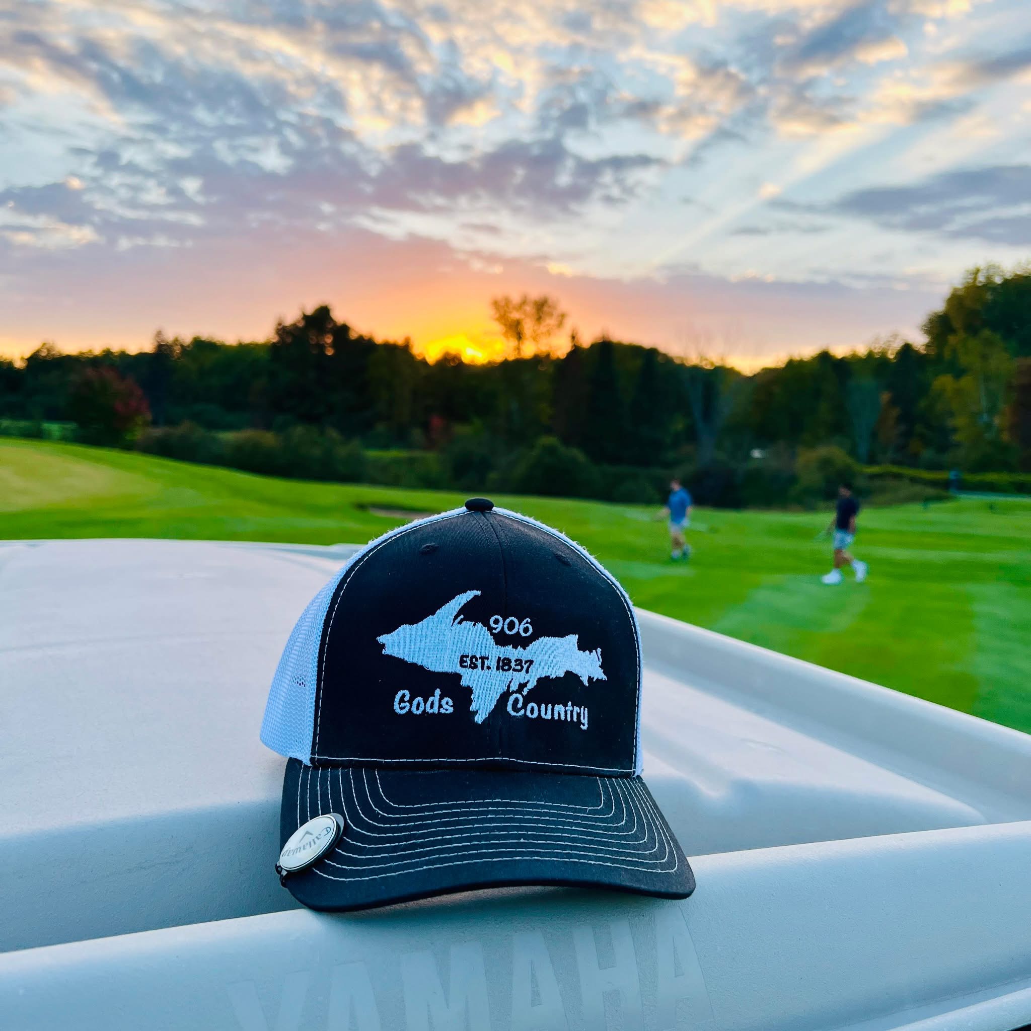 Black & White UP / Gods Country Kaps 